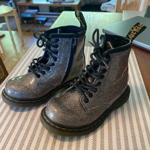 Dr. Martins toddler 1460 Glitter lace up boots size 8 US
